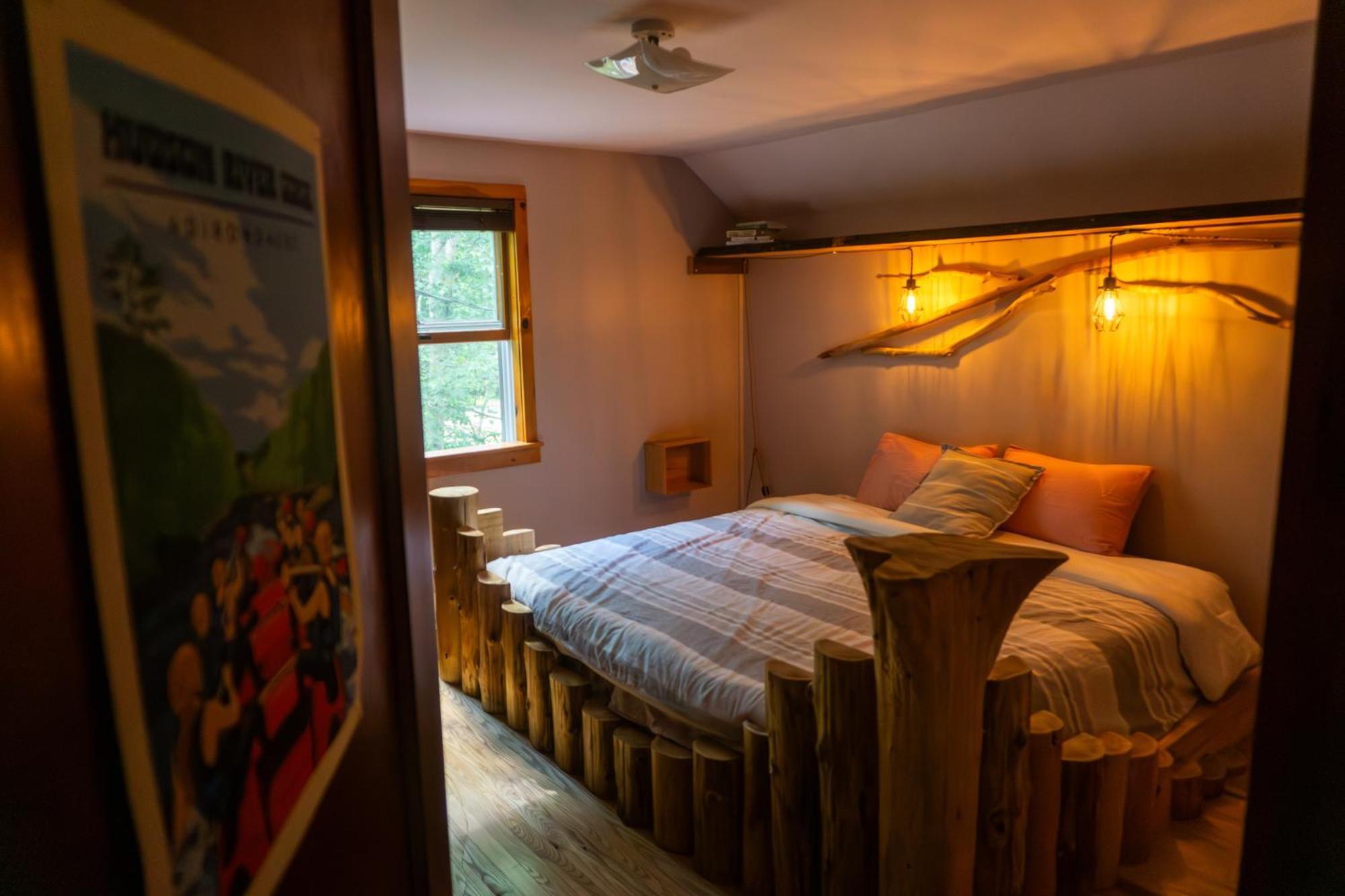 Llama House Adk Wevertown ภายนอก รูปภาพ